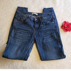 Zara woman skinny ripped ankle fit jeans